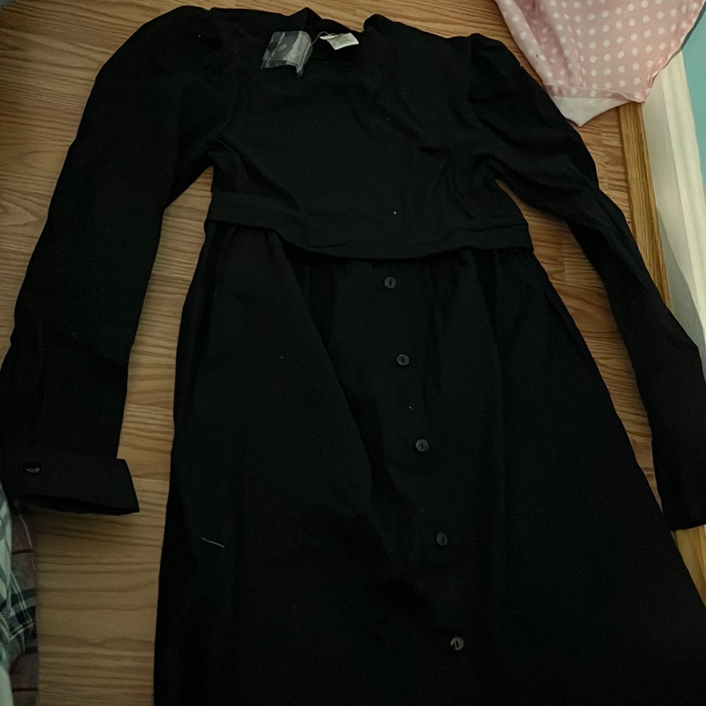 Black short dress